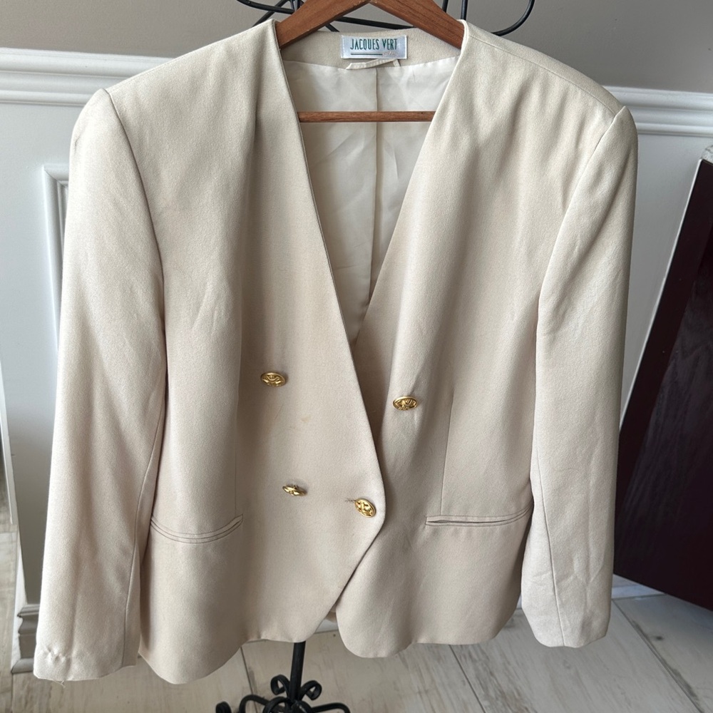 Jacques Vert Cream Blazer with Gold Buttons